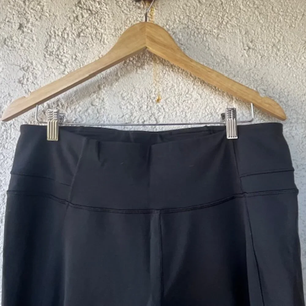 Lululemon Black Yoga Pants – new - Picture 3 of 4
